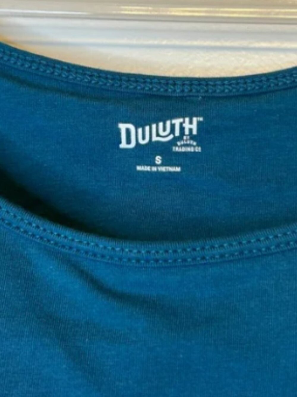 Duluth Women's No-Yank Wireless Built-In Bra Tank in Size Small